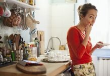 These Beeswax Wraps Will Help You Kick Your Kitchen Plastic Habit to the Curb Once and For All Thumbnail for These Beeswax Wraps Will Help You Kick Your Kitchen Plastic Habit to the Curb Once and for All