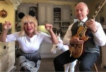 Robert Fripp Was ‘F—ing Furious’ Over First Viral Video Robert Fripp Was ‘F---ing Furious’ Over First Viral Video