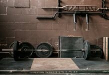 78-Year-Old Powerlifter Nora Langdon Deadlifts 400 Pounds | Well+Good Thumbnail for This 78-Year-Old Powerlifter Deadlifts 400 Pounds—Here’s Her Secret